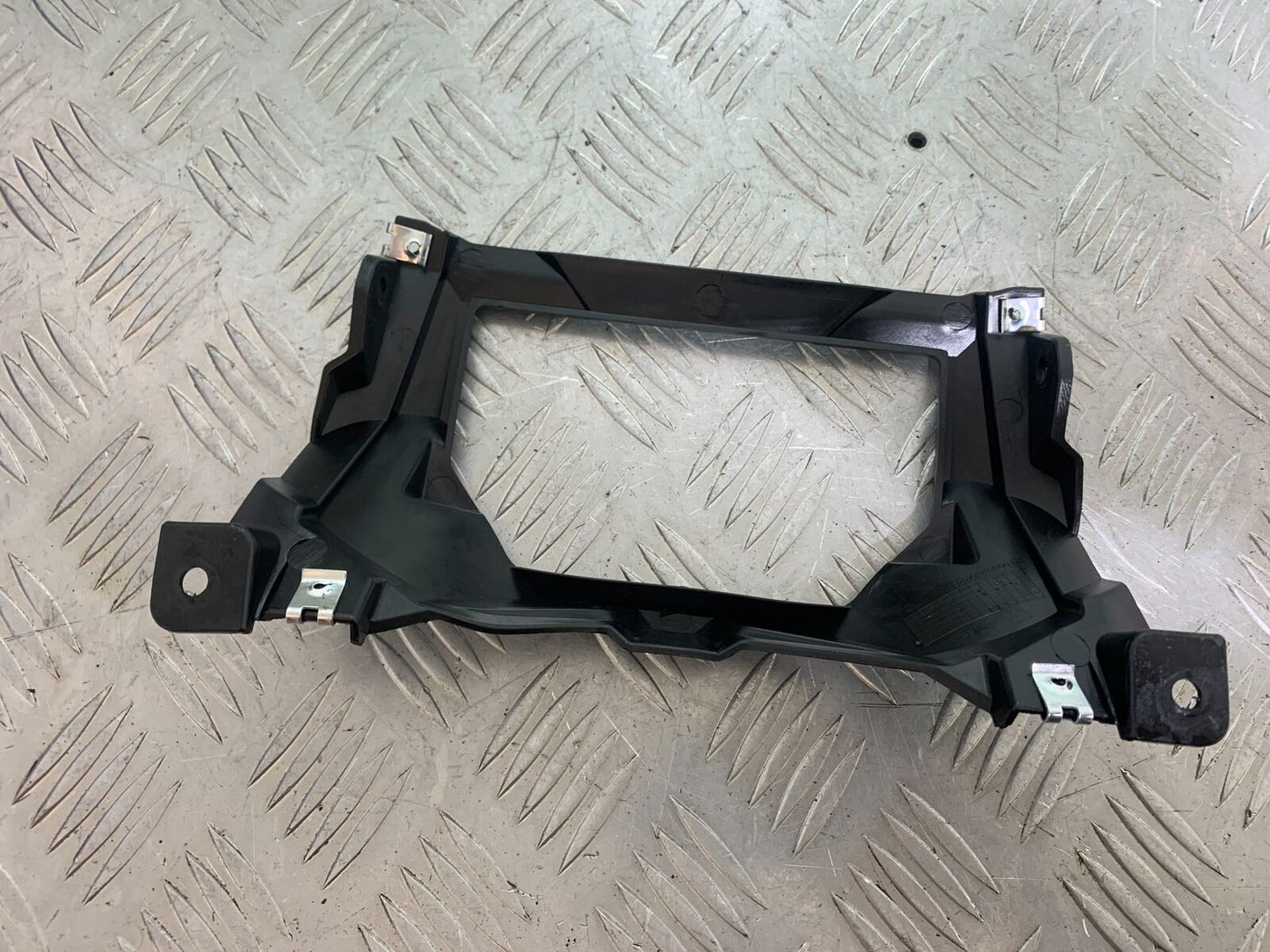 BENELLI TORNADO TNT 125 OIL COOLER INFILL PANEL YEAR 2024 (CMB1090)