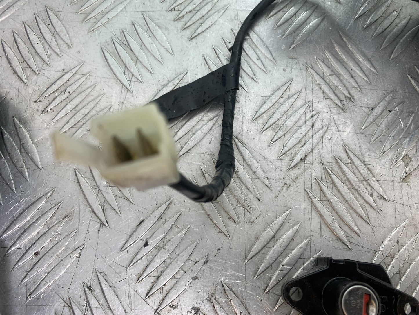 APRILIA 650 PAGASO STRADA LOCKS KEYS TOP YOKE YEAR 2005-2010 (CMB1260)