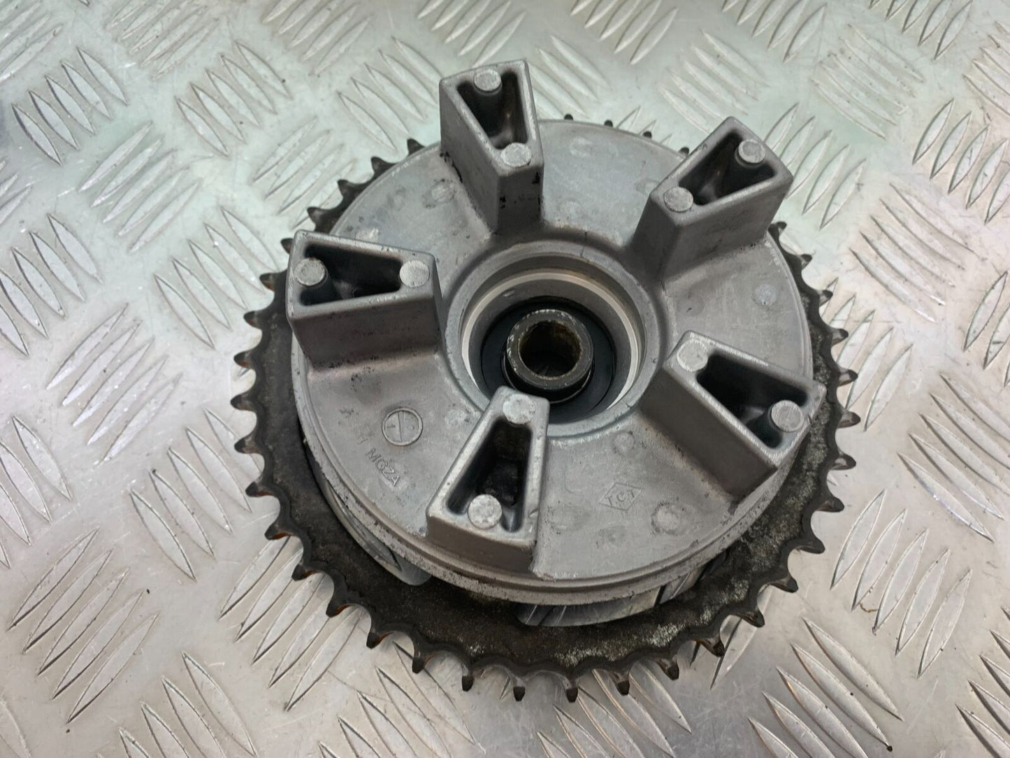 HONDA CBR650 F CBR 650F REAR SPROCKET CARRIER YEAR 2014-2017 (STOCK 998)