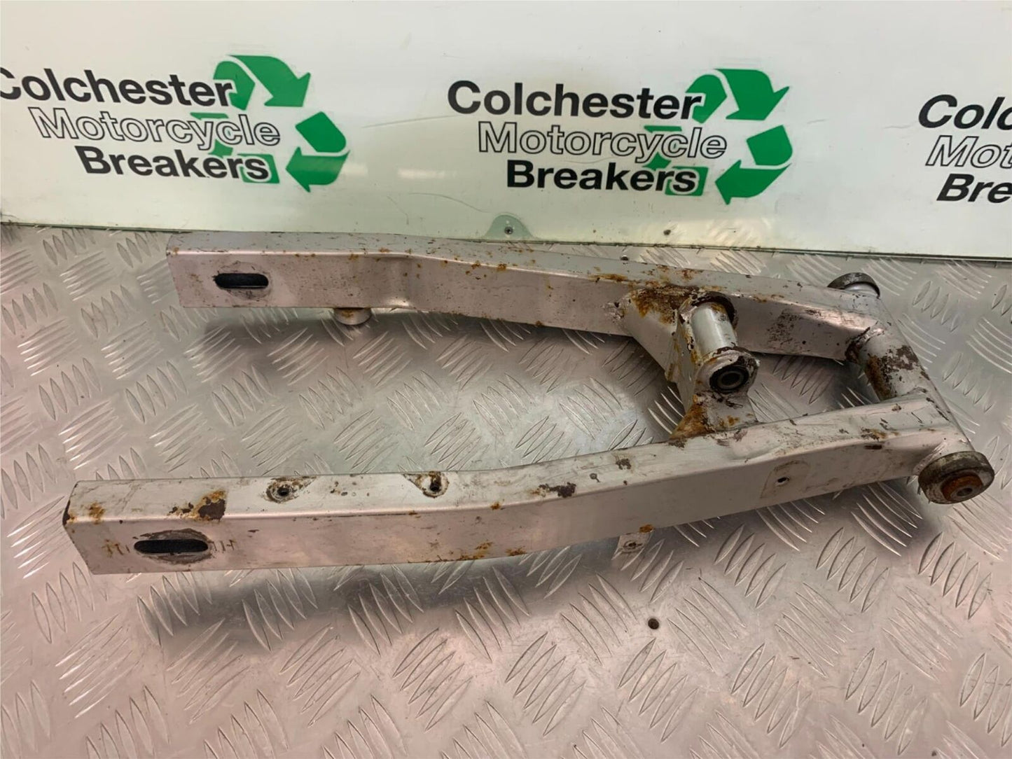 YAMAHA TDR250 TDR 250 SWINGARM YEAR 1988-1992 (STOCK 976)