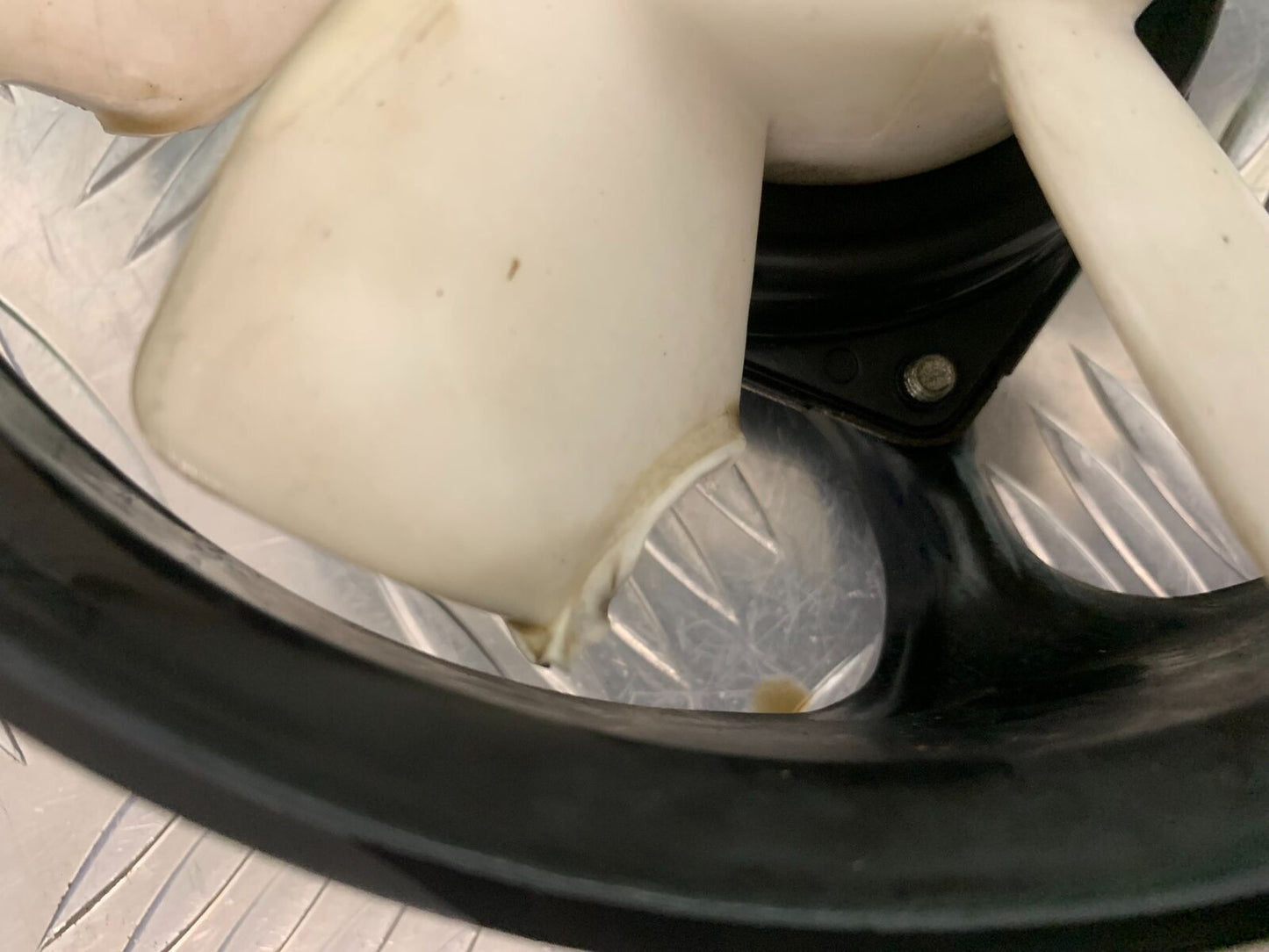 TRIUMPH 1050 SPRINT RADIATOR FAN YEAR 2004-2007 (STOCK 956)