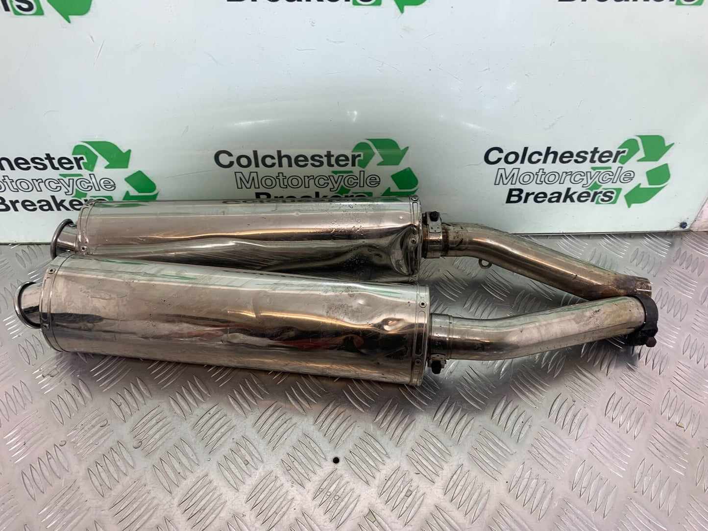 KAWASAKI ZZR1200 ZZR 1200 SILENCERS (DAMAGED) YEAR 2002-05 (STOCK 993)