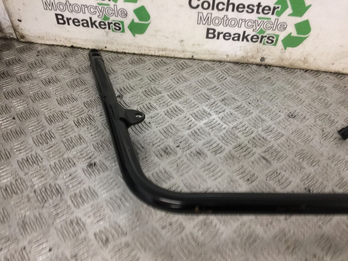 TRIUMPH BONNEVILLE 865 LEFT FRAME RAIL YEAR 2008-2015 (STOCK 904)