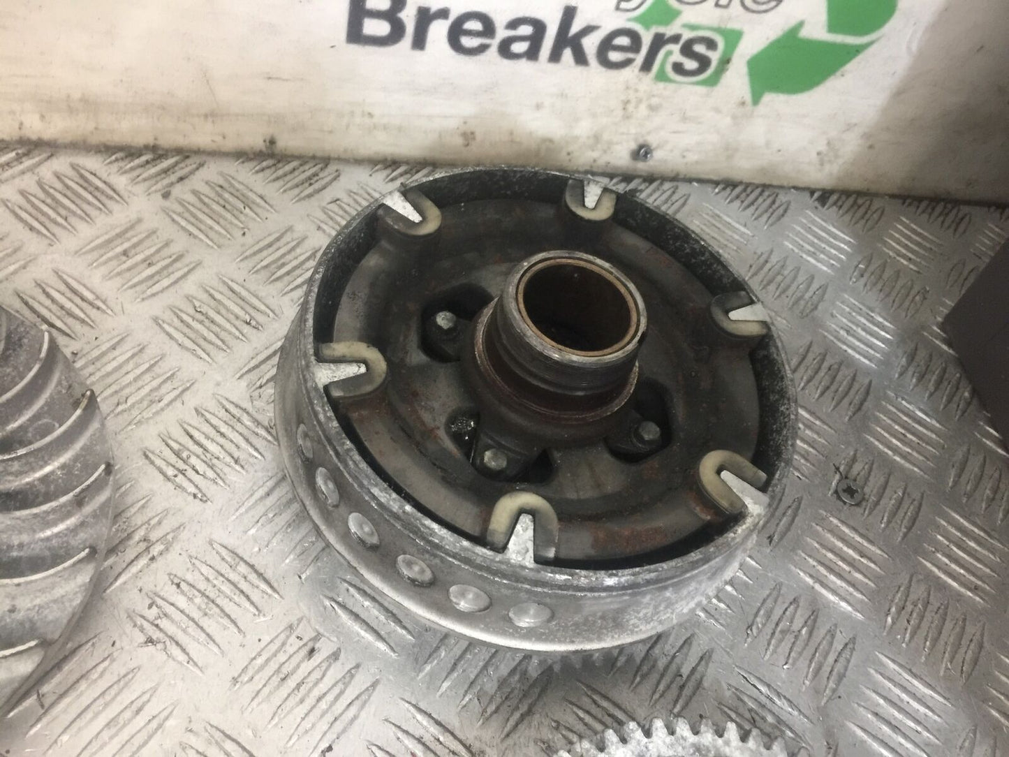 APRILIA 850 MANA AUTOMATIC CLUTCH PULLEY YEAR 2007-2012 (STOCK 875)