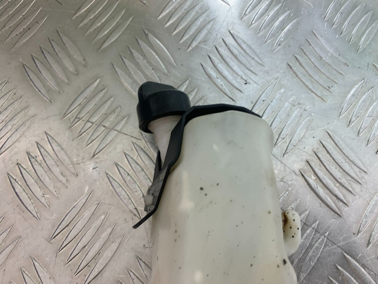 HONDA CBR650 F CBR 650F COOLANT BOTTLE YEAR 2014-17 (CMB1130)