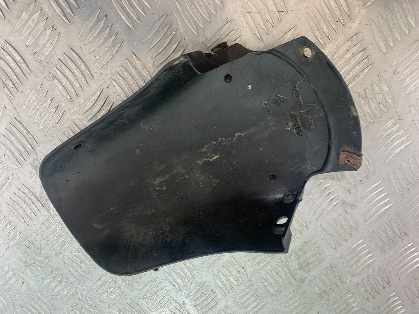 TRIUMPH 955i SPRINT ST FRONT MUDGUARD YEAR 1999-2004 (CMB1124)