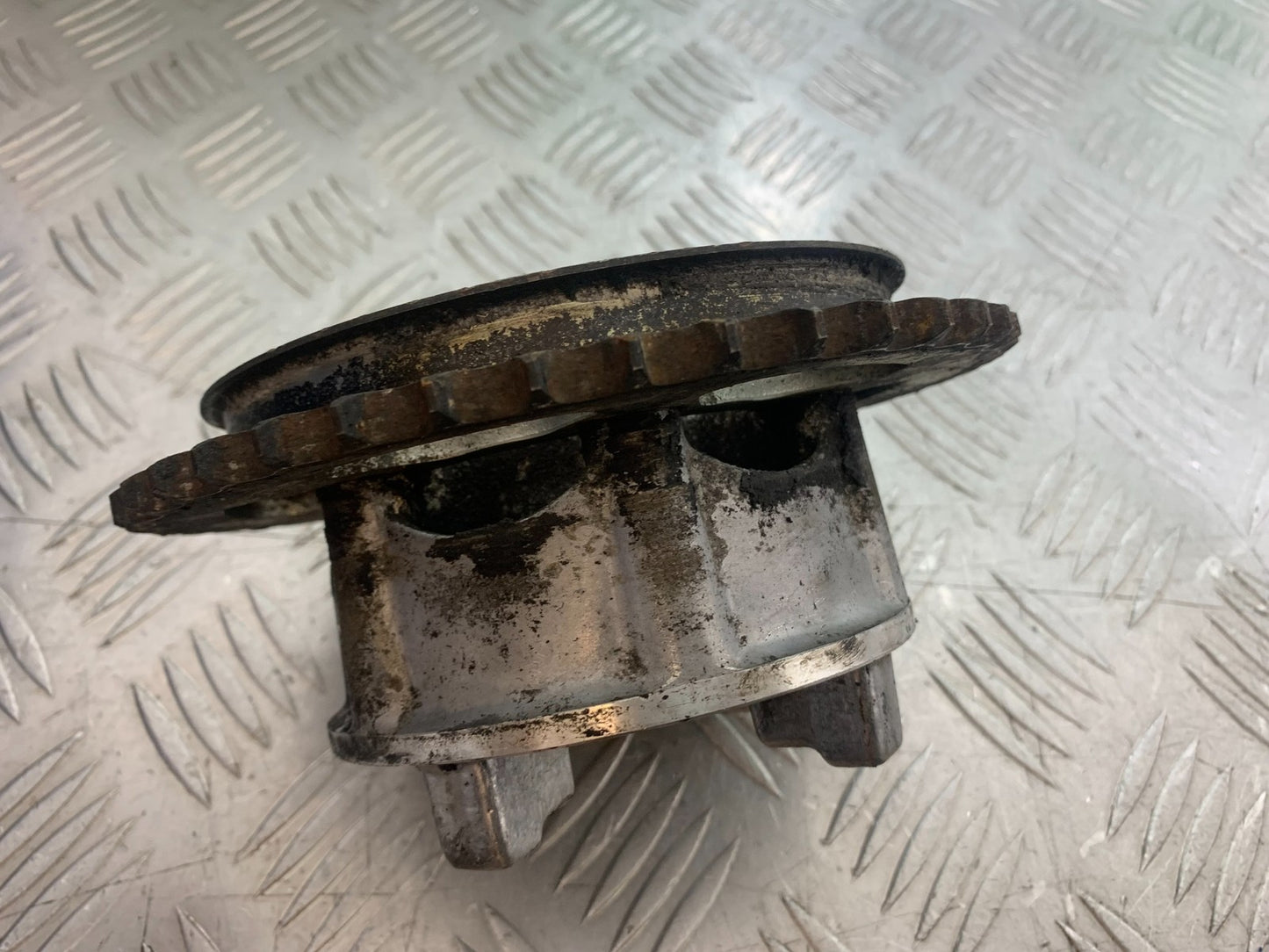 YAMAHA YS125 YS 125 SPROCKET CARRIER YEAR 2017-2021 (CMB1321)