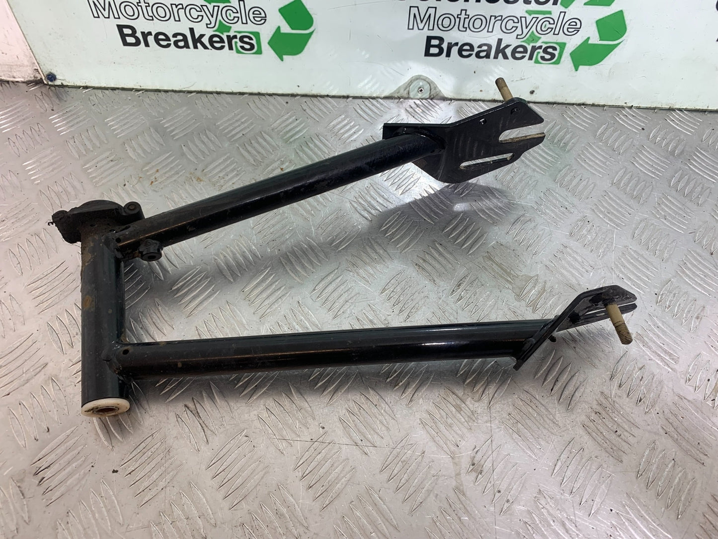 ROYAL ENFIELD BULLET 500 EFI SWINGARM YEAR 2008 - 2016 (CMB1153)