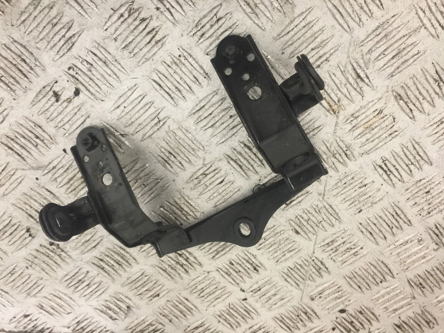 HONDA CBR600 CBR 600 REAR LIGHT BRACKET YEAR 1996 (STOCK 798)