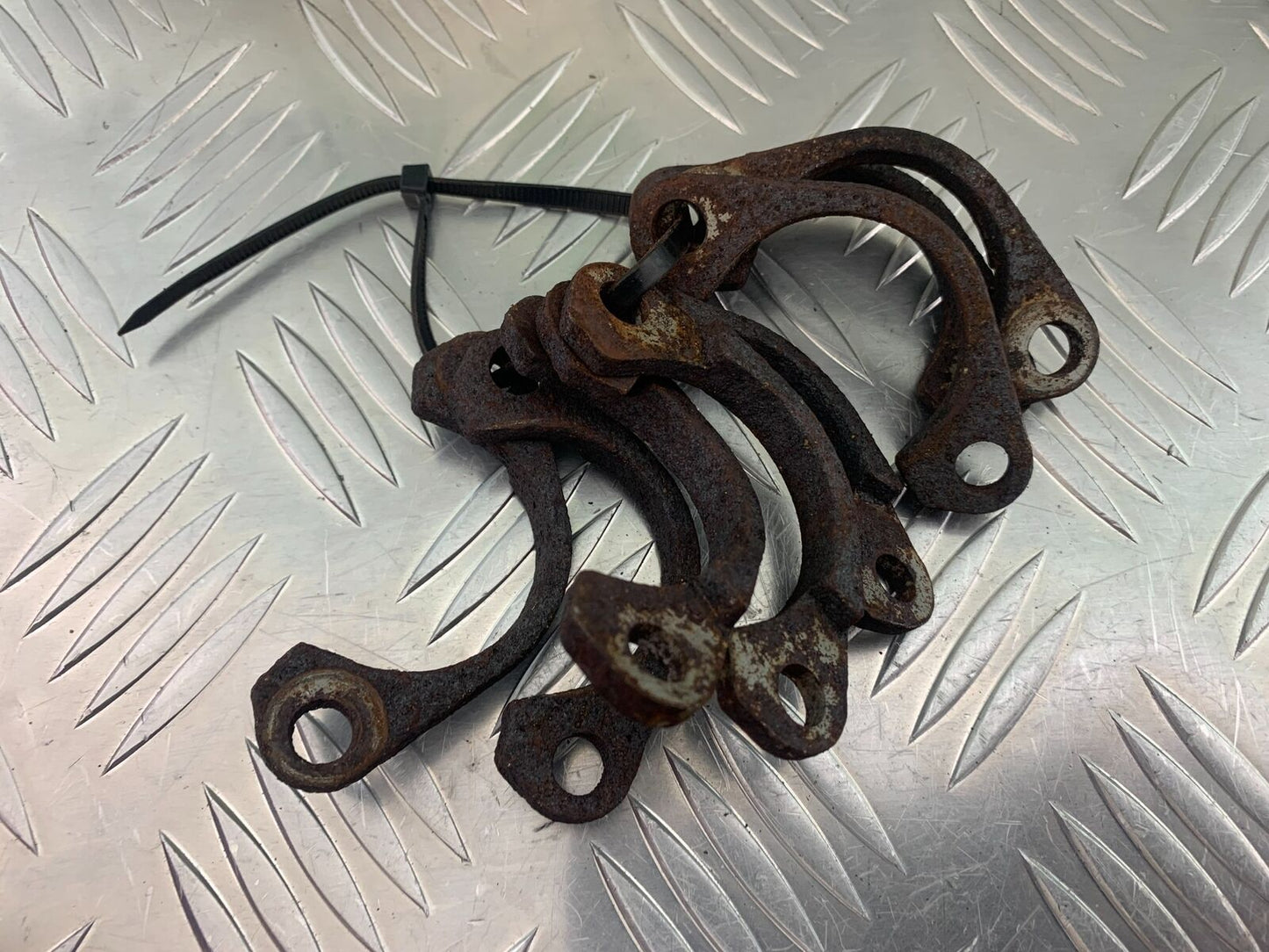 KAWASAKI ZZR1200 ZZR 1200 EXHAUST CLAMPS YEAR 2002-05 (STOCK 993)