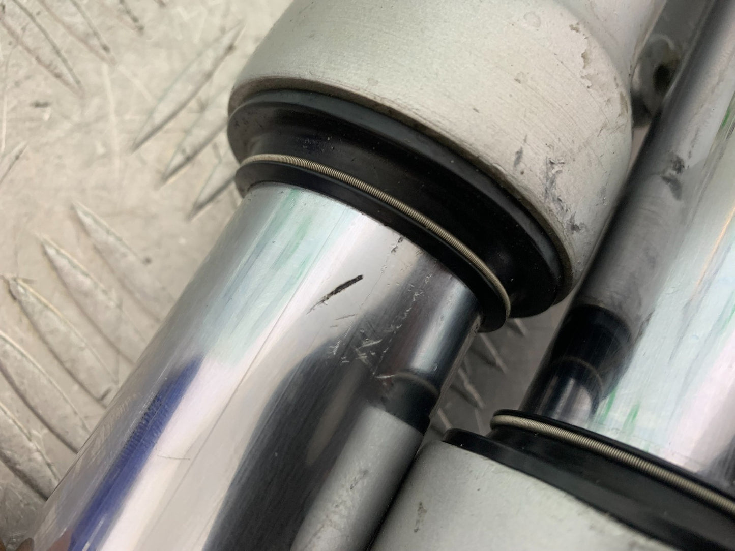 TRIUMPH TROPHY 900 FORKS YEAR 1991-95 (CMB1251)