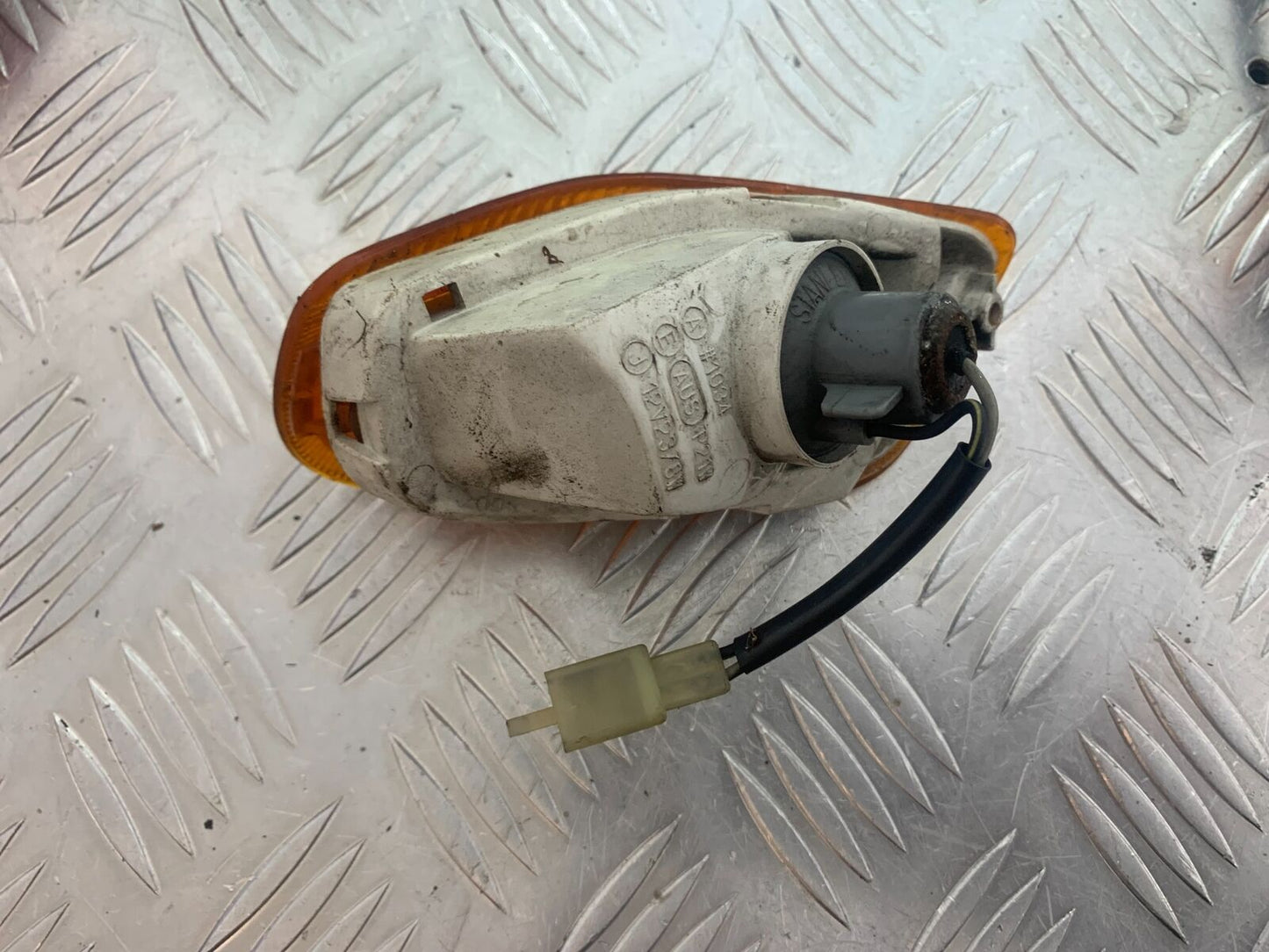 KAWASAKI ZZR1100 ZZR 1100 D FRONT LEFT INDICATOR YEAR 1999