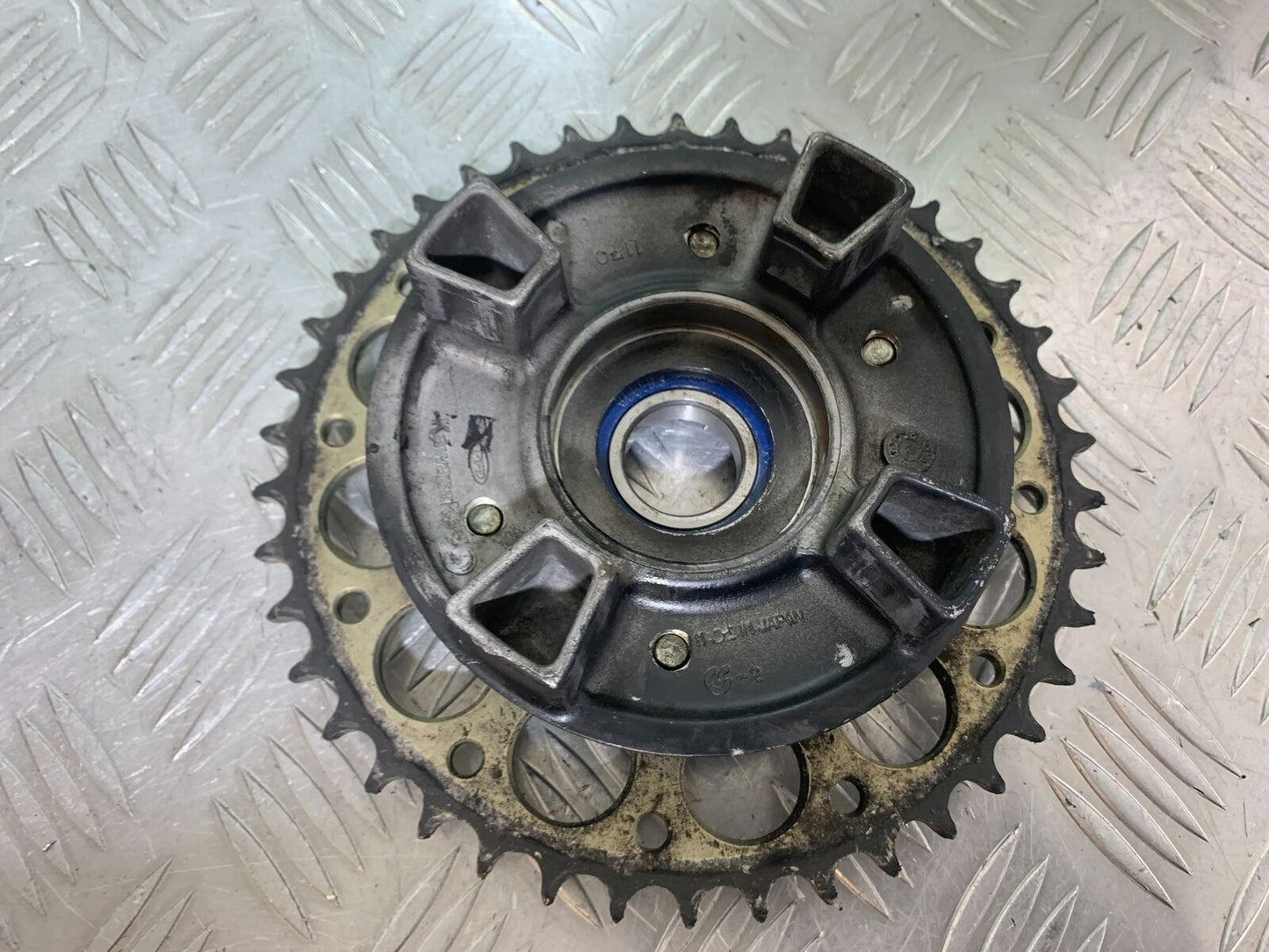 KAWASAKI ZX6R ZX6 J REAR SPROCKET CARRIER YEAR 2000 (CMB1129)