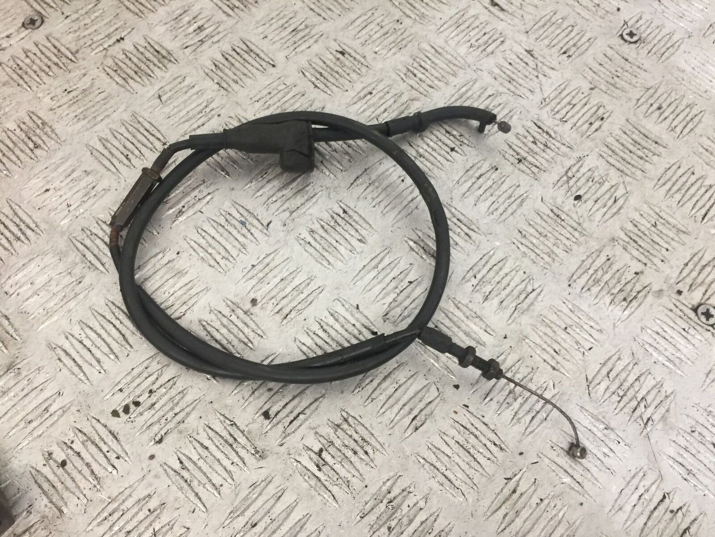 TRIUMPH 600 SPEED FOUR THROTTLE CABLE YEAR 2002 (STOCK 756)
