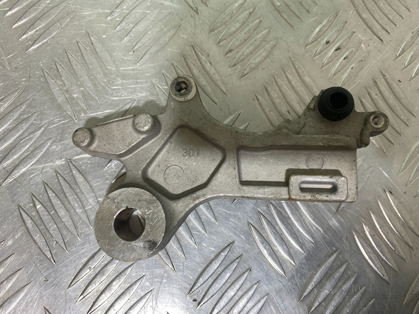 LEXMOTO LXR 125 REAR CALIPER BRACKET YEAR 2019-2023 (CMB1076)