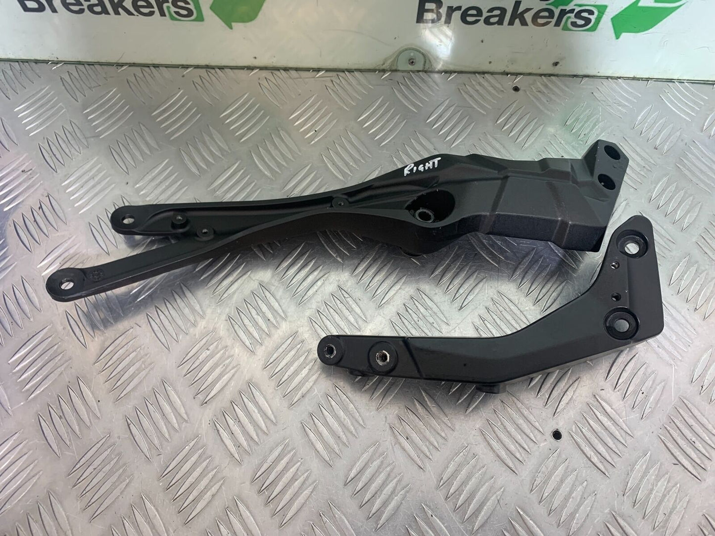 KAWASAKI Z800 Z 800 RIGHT FRAME RAIL YEAR 2013-2017 (CMB1059)