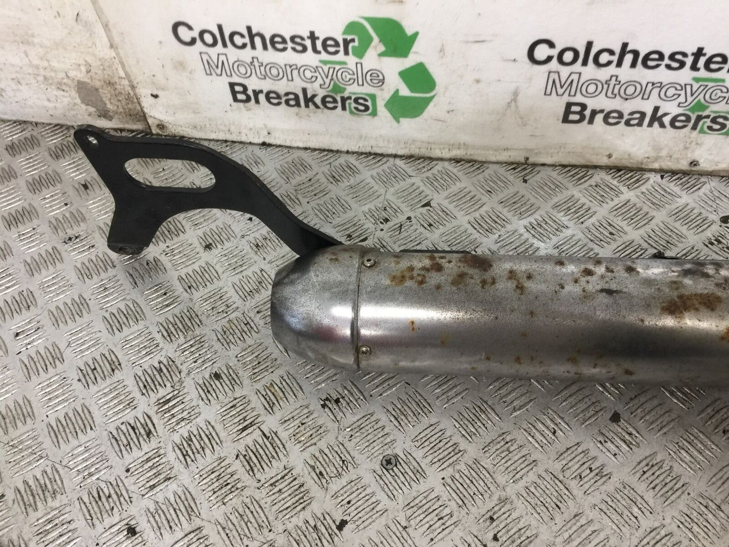 VICTORY V92 C LEFT SILENCER YEAR 2004 (STOCK 765)