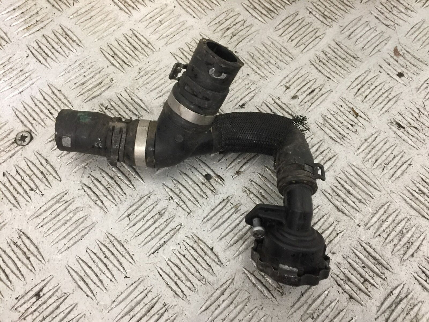 TRIUMPH 900 STREET SCRAMBLER RADIATOR CAP YEAR 2018 (STOCK 896)