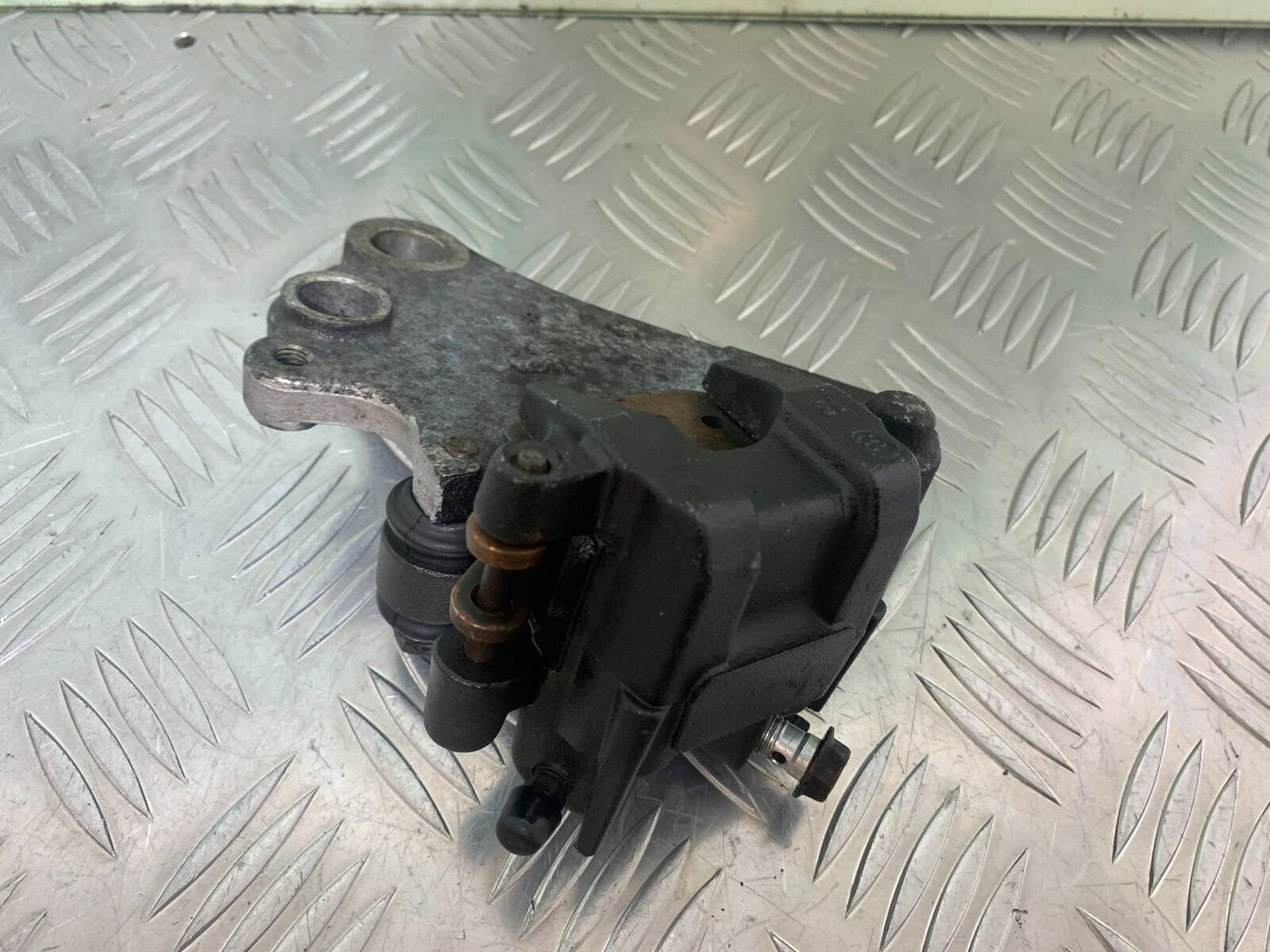SUZUKI DL 650 V-STROM REAR CALIPER YEAR 2016 (STOCK 996)