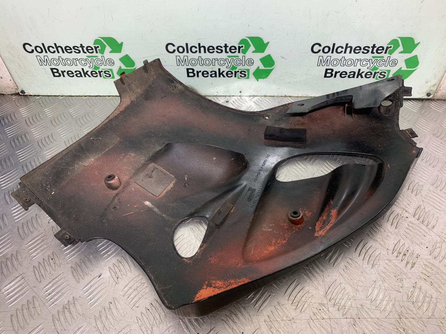 SUZUKI GSXR600 GSXR 600 SRAD RIGHT FAIRING PANEL YEAR 1997-2000 (CMB1276)