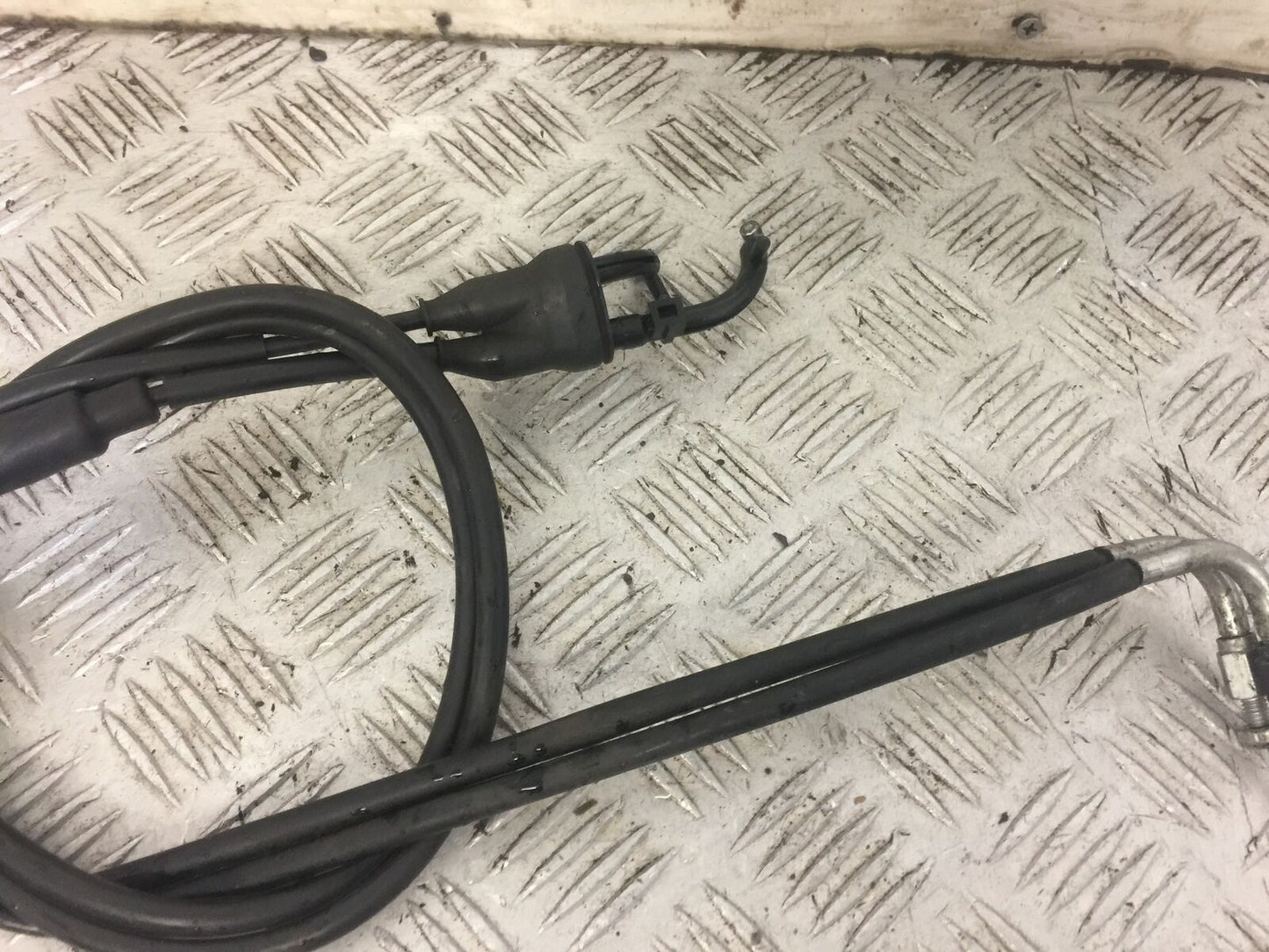 YAMAHA MT09 MT-09 TRACER THROTTLE CABLES YEAR 2017 ((STOCK 663)