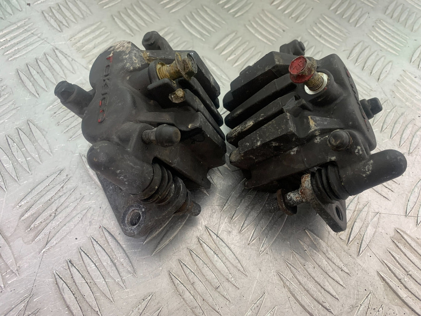 SUZUKI SV650 SV 650 mk1 FRONT BRAKE CALIPERS YEAR 1999-2002 (CMB1160)
