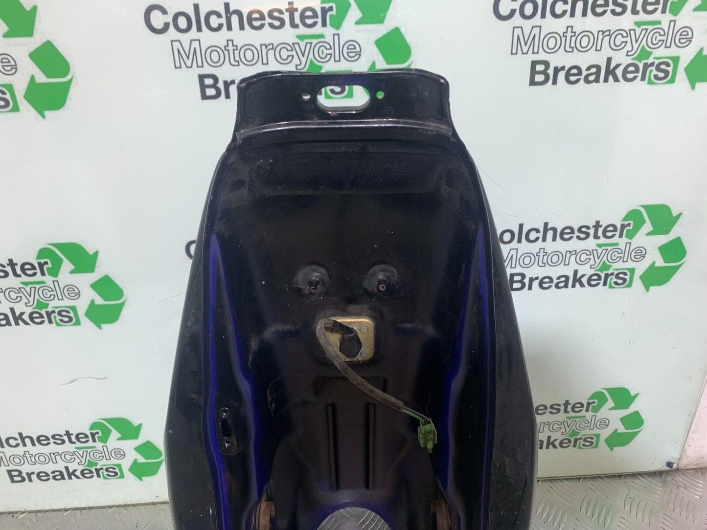 YAMAHA XJR1300 XJR 1300 PETROL TANK YEAR 1999-2003 (CMB1055)