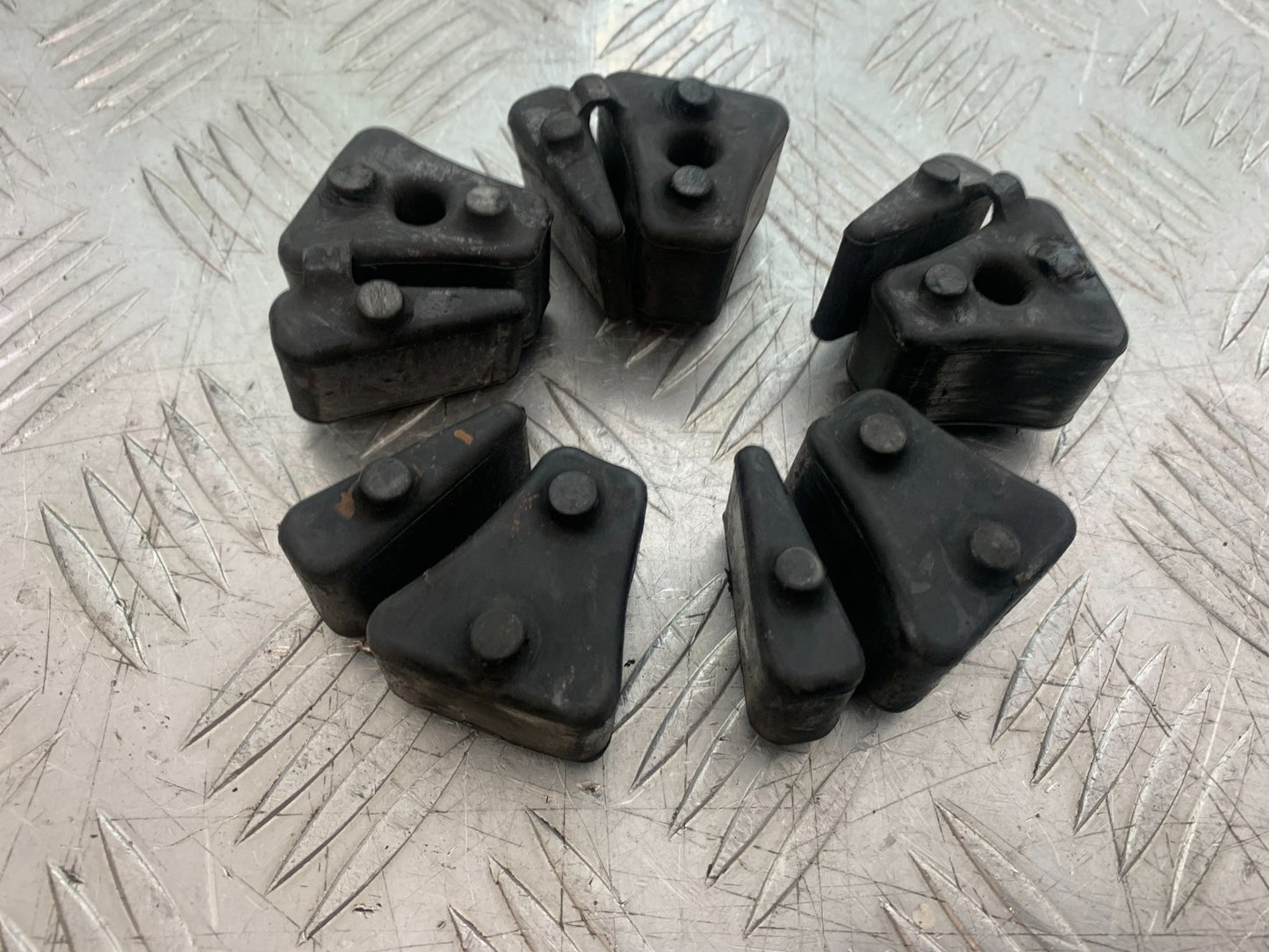 HONDA CBR600 CBR 600 FX FY CUSH DRIVE RUBBERS YEAR 1999-2000 (CMB1287)