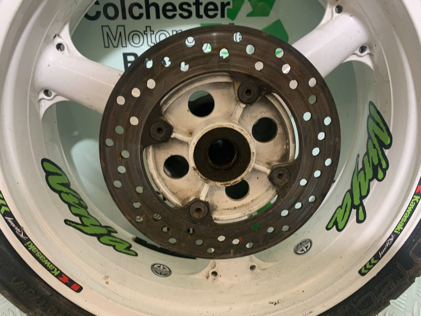 KAWASAKI ZX6R ZX636 REAR WHEEL YEAR 2002 (CMB1100)