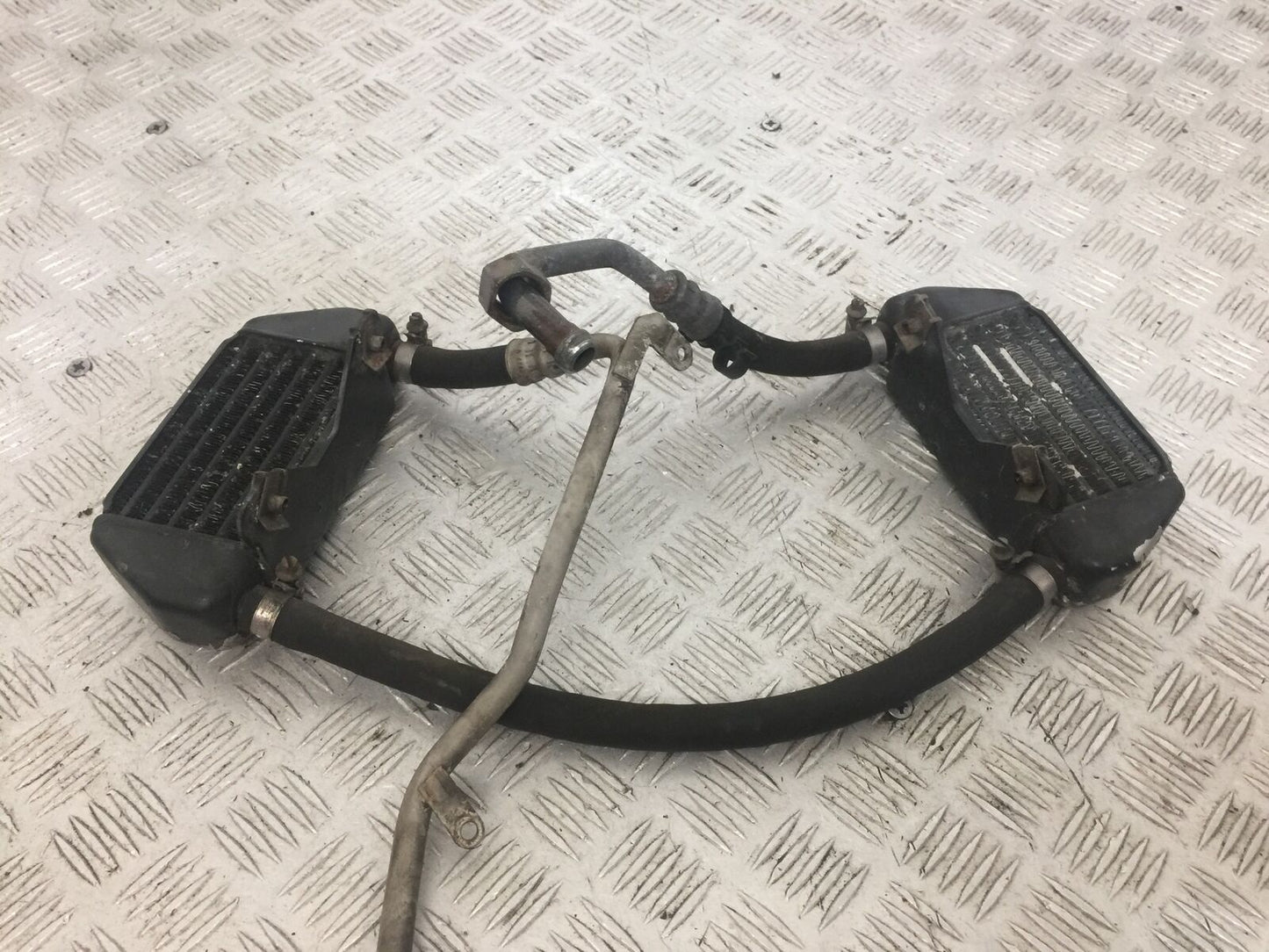BMW R850 R R850R OIL COOLER AND LINES YEAR 1994-2002 (STOCK 831)