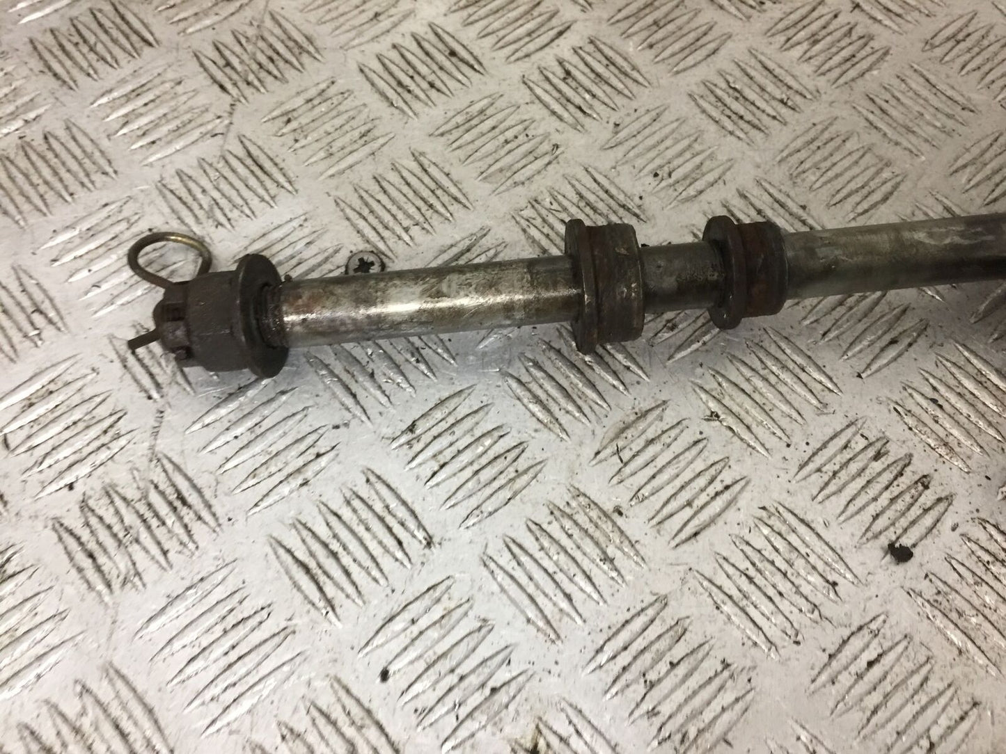 KAWASAKI ER6 F REAR WHEEL SPINDLE YEAR 2006-2008 (STOCK 873)