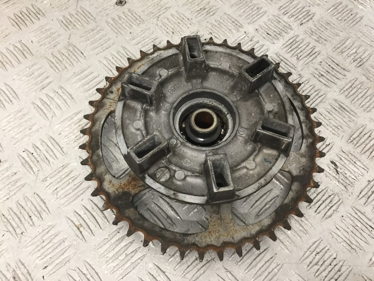 KAWASAKI NINJA 250 R EX250 REAR SPROCKET CARRIER YEAR 2008 (STOCK 879)