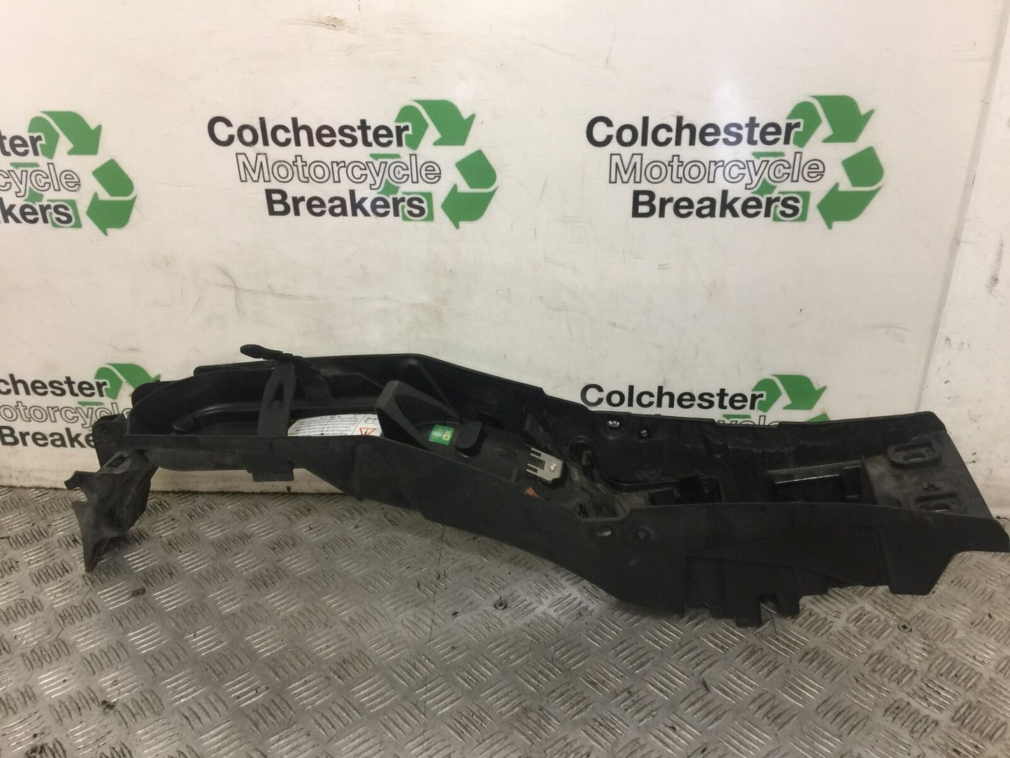 TRIUMPH 1200 TIGER EXPLORER UNDERTRAY YEAR 2015 (STOCK 673)