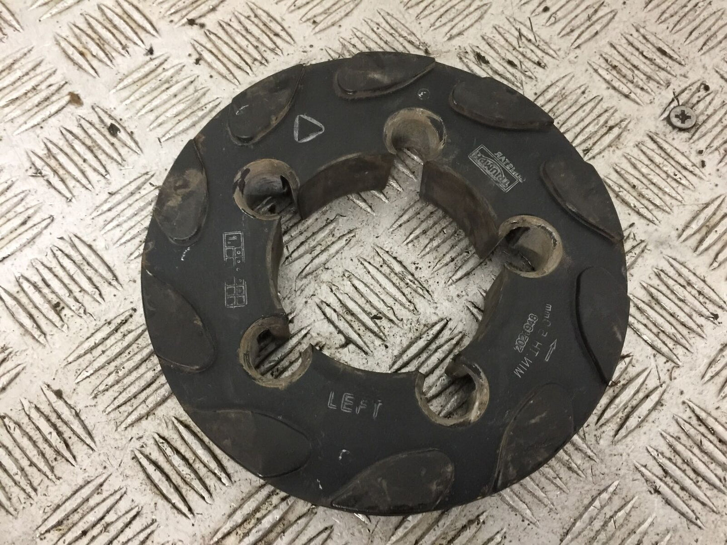 TRIUMPH 900 STREET SCRAMBLER FRONT WHEEL RUBBER YEAR 2018 (STOCK 896)