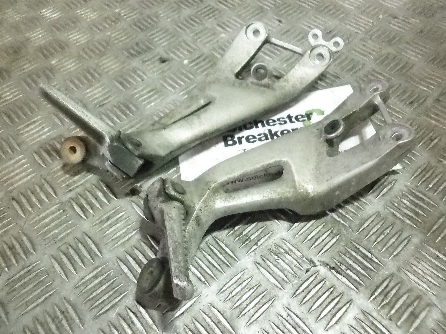 HONDA CBR1100 CBR 1100 BLACKBIRD REAR HANGERS AND PEGS YEAR 2001 (INJECTION)