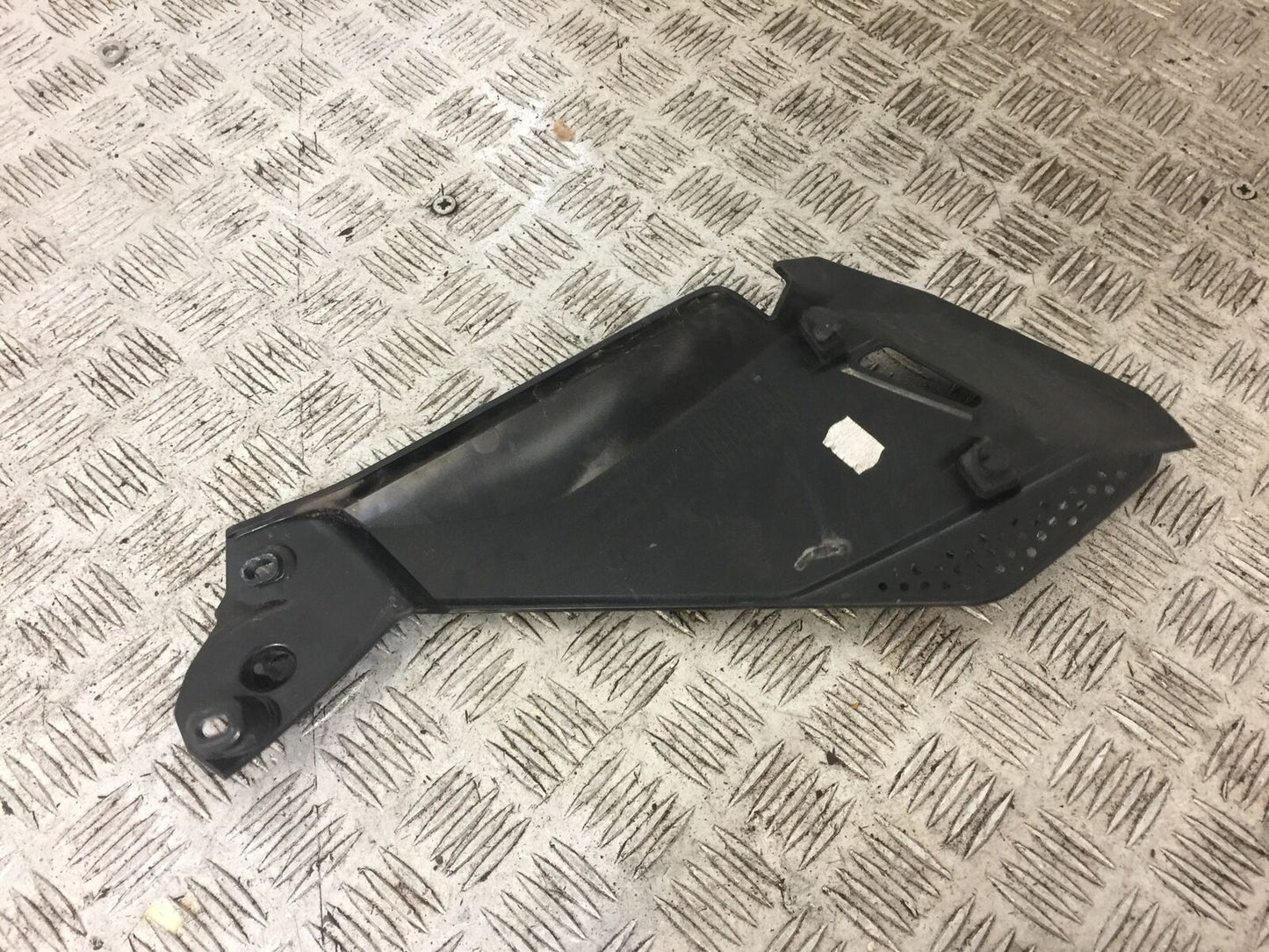 BMW R1200 GS TE EXCLUSIVE RIGHT INFILL COVER YEAR 2018 (STOCK 702)