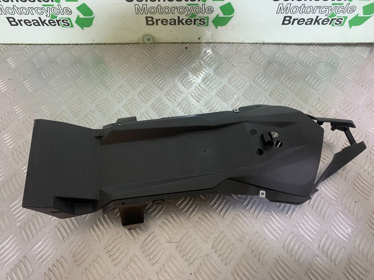 KAWASAKI NINJA 400 EX 400 UNDERTRAY YEAR 2024 (CMB1075)