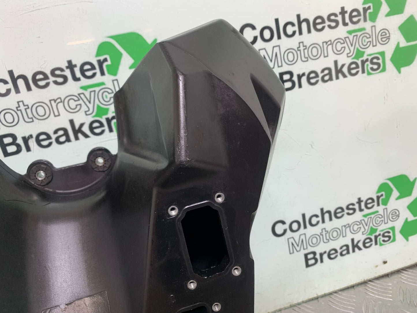 KTM 690 DUKE R LC4 FUEL PETROL TANK YEAR 2012-2015 (CMB1180)