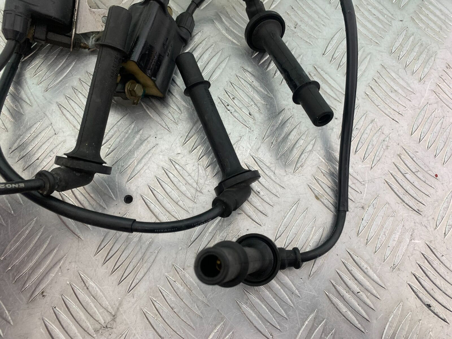 HONDA CBR1100 BLACKBIRD COILS YEAR 1999-2005 (CMB1103)