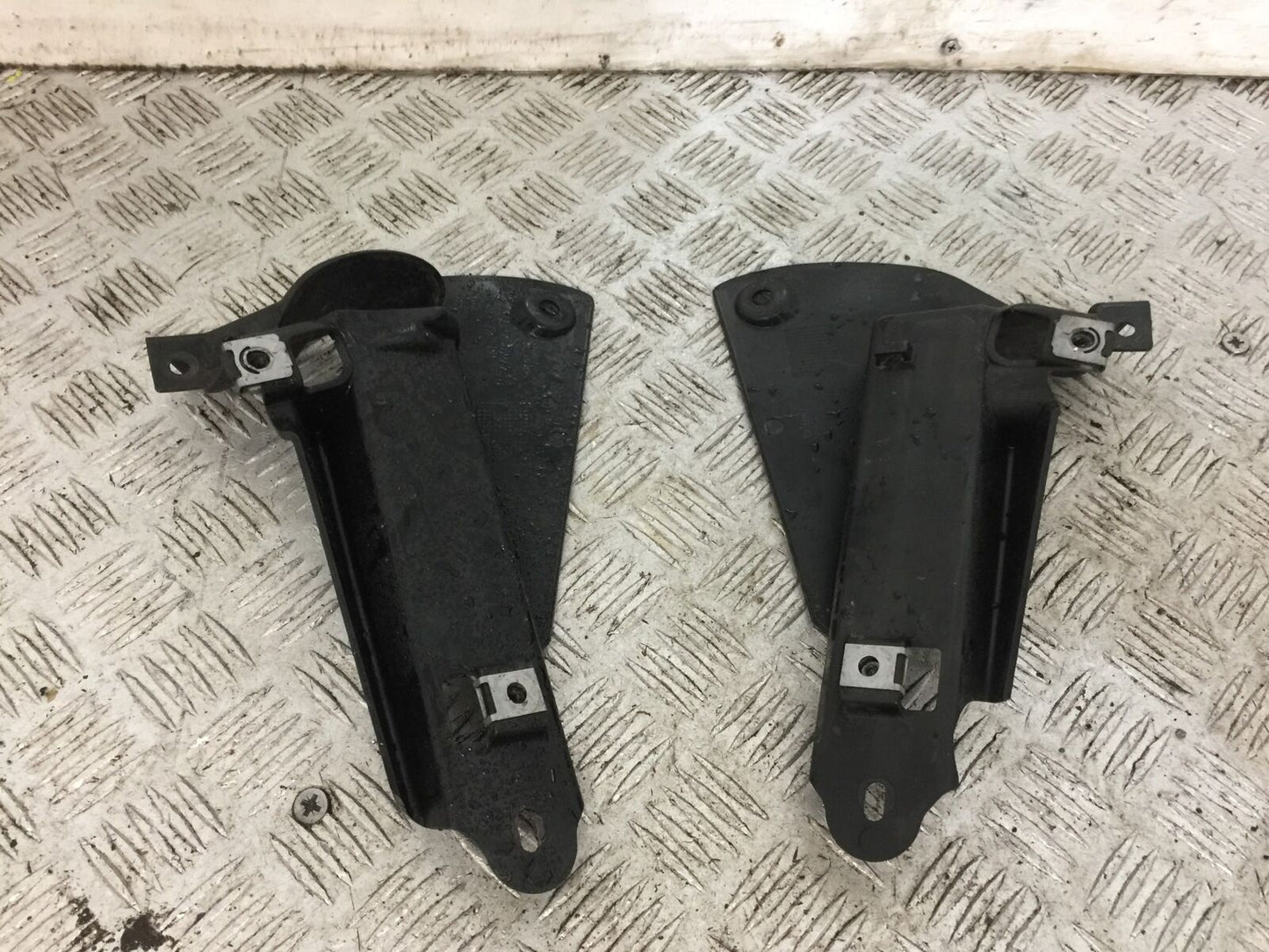 TRIUMPH 675 STREET TRIPLE R LEFT AND RIGHT INFILLS YEAR 2016 (STOCK 781)