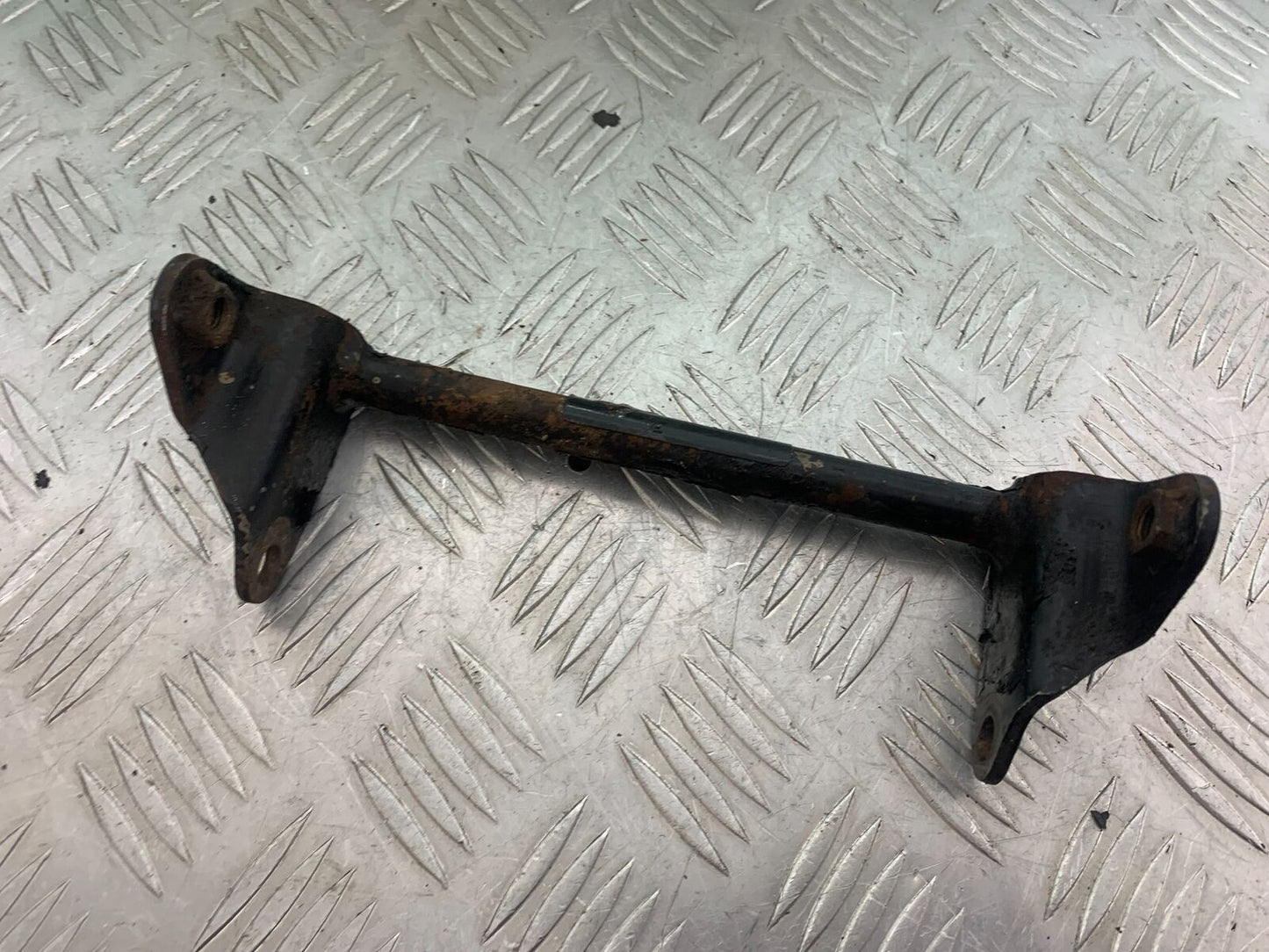 YAMAHA XVS 1100 DRAGSTAR FRAME BRACKET YEAR 2000-2007 (CMB1108)