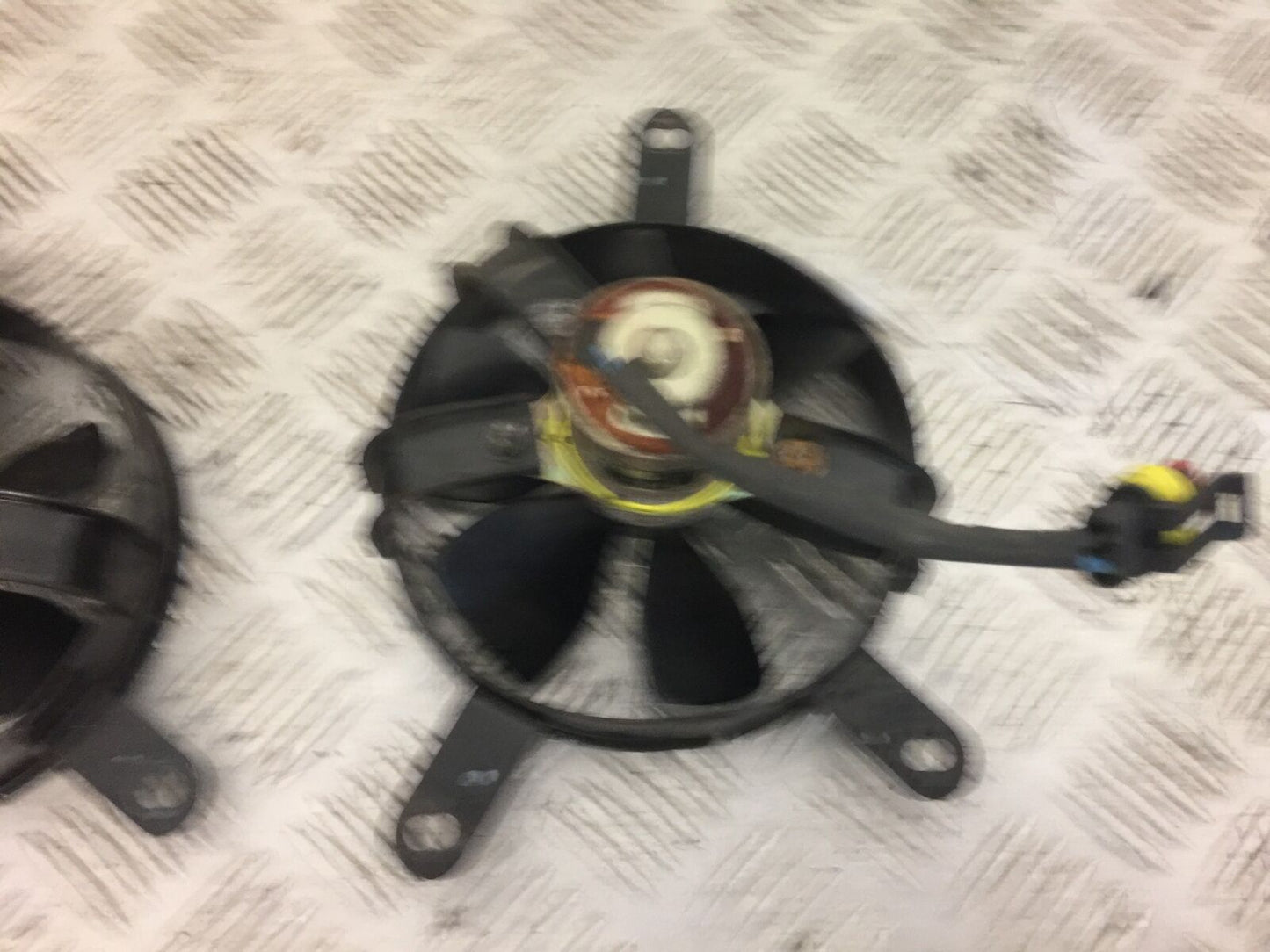 DUCATI 999 BIPOSTO FANS YEAR 2004 (STOCK 549)
