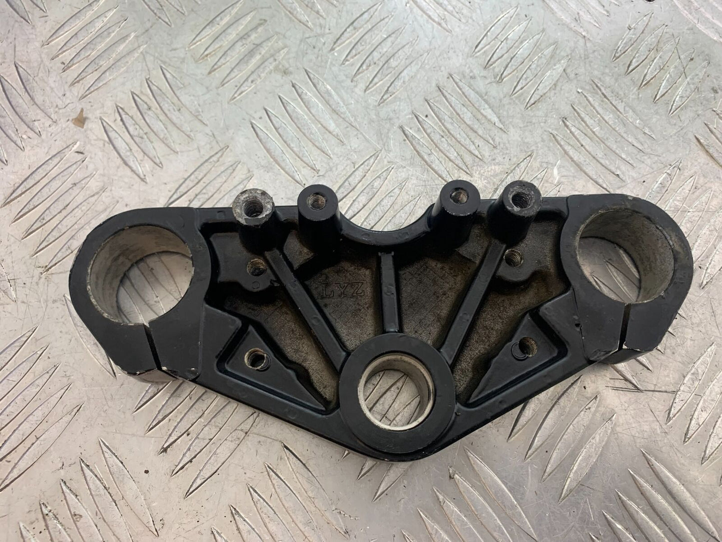 MUTT GT-SS 125 TOP YOKE YEAR 2020- 2024 (CMB1085)