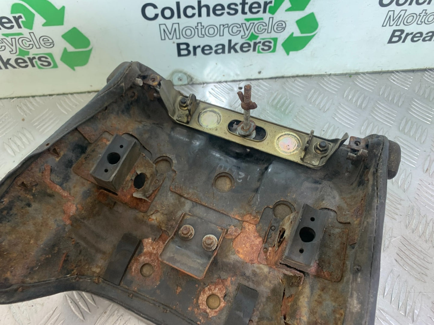 HONDA GL500 GL 500 SILVERWING REAR SEAT AND GRAB RAIL YEAR 1981-82 (CMB1168)