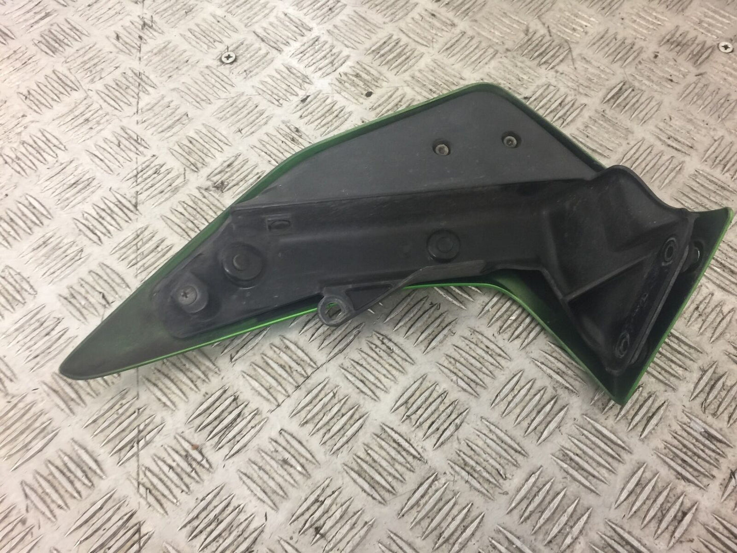 KAWASAKI Z750 Z 750 RIGHT FAIRING PANEL YEAR 2009