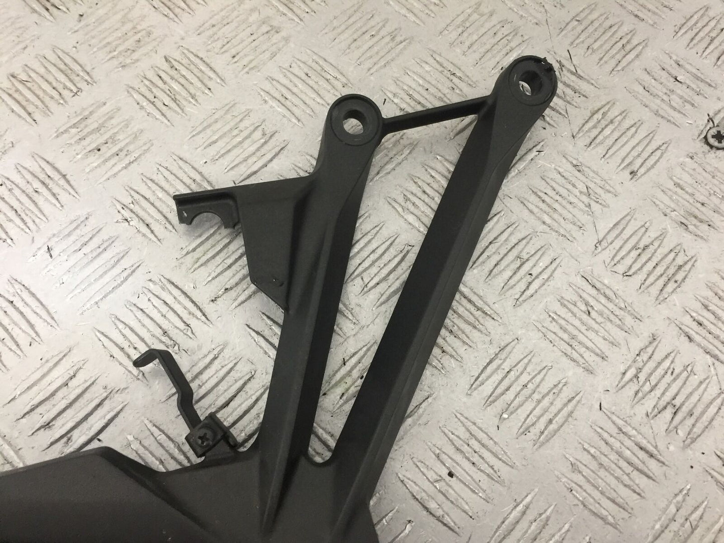 KAWASAKI NINJA 1000 SX Z1000SX RIGHT REAR HANGER AND PEG YEAR 2019 (STOCK 830)