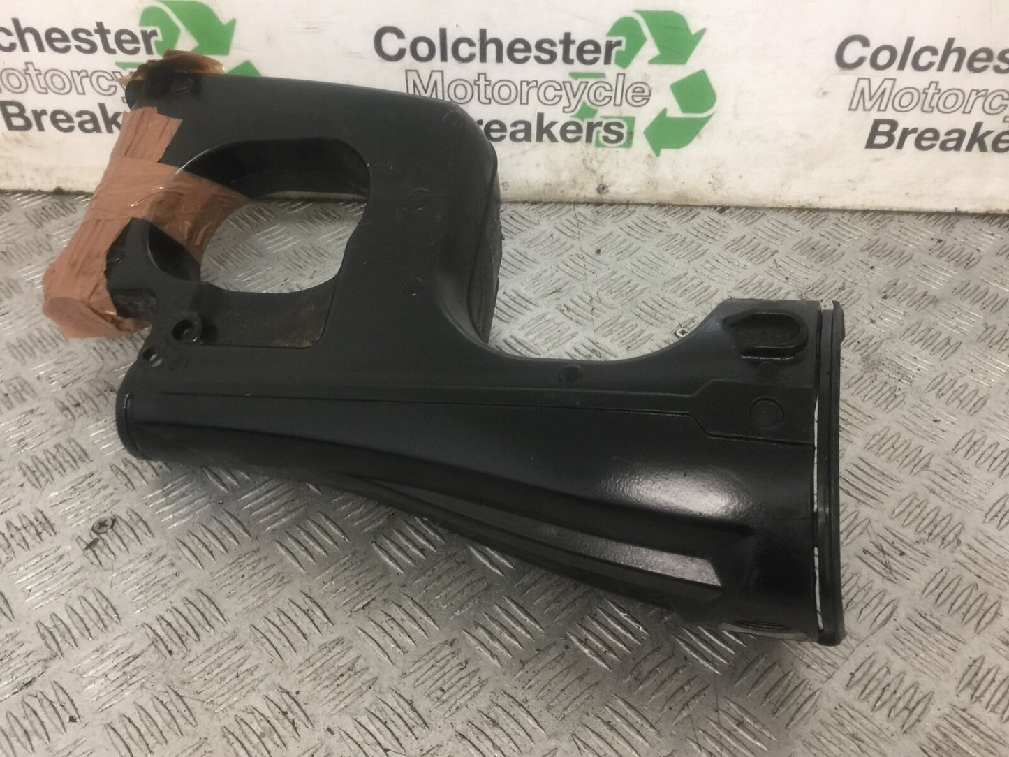 TRIUMPH TROPHY 1215 SE SWINGARM YEAR 2012-2017 (STOCK 870)