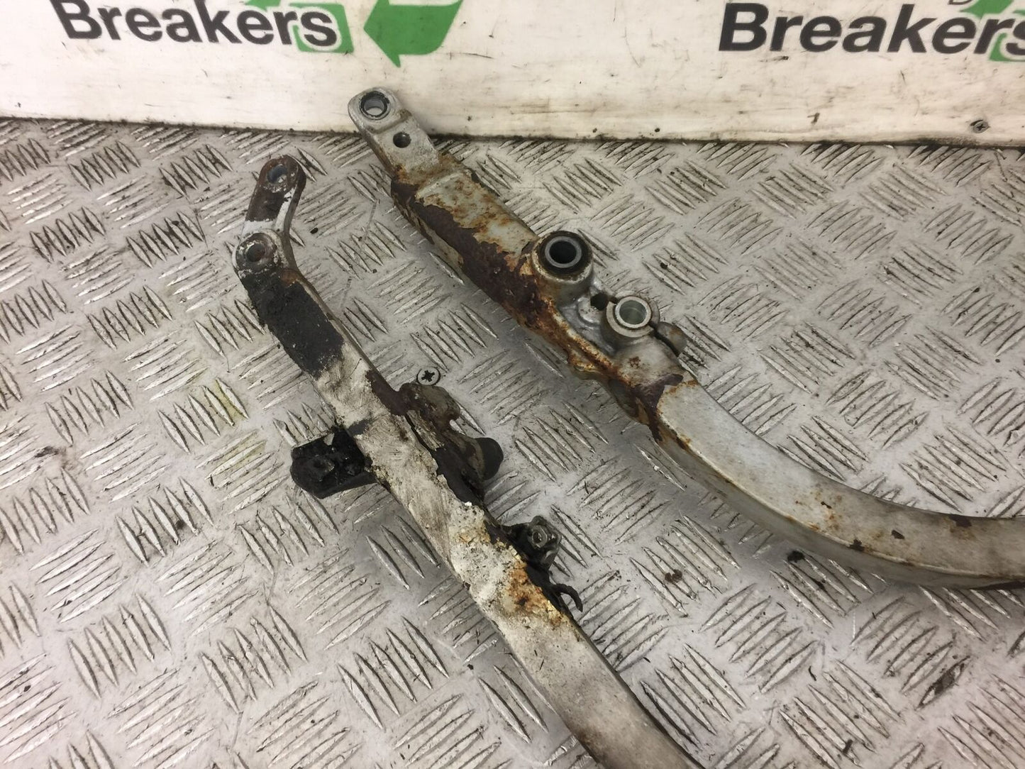YAMAHA FJ1200 FJ 1200 3XW FRAME RAILS YEAR 1991 (STOCK 482)