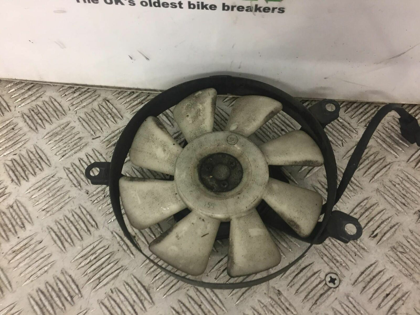 KAWASAKI ZZR600 ZZR 600 E RADIATOR FAN YEAR 1993