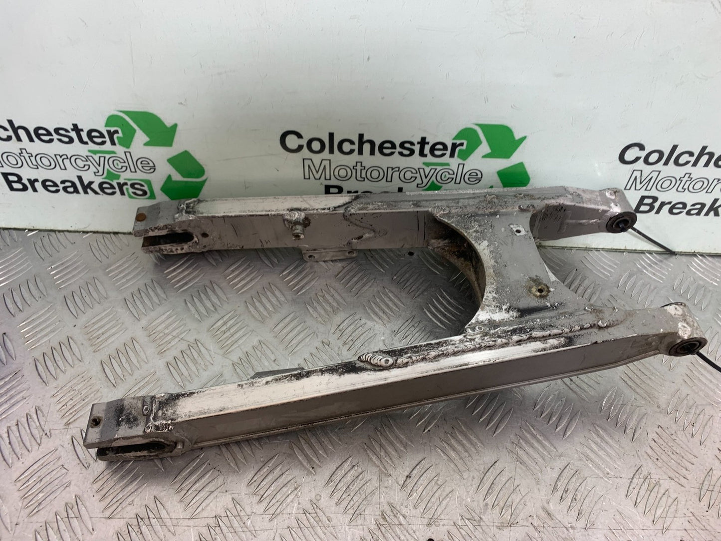 KAWASAKI KLR250 KLR 250 SWINGARM YEAR 1984-2001 (CMB1225)